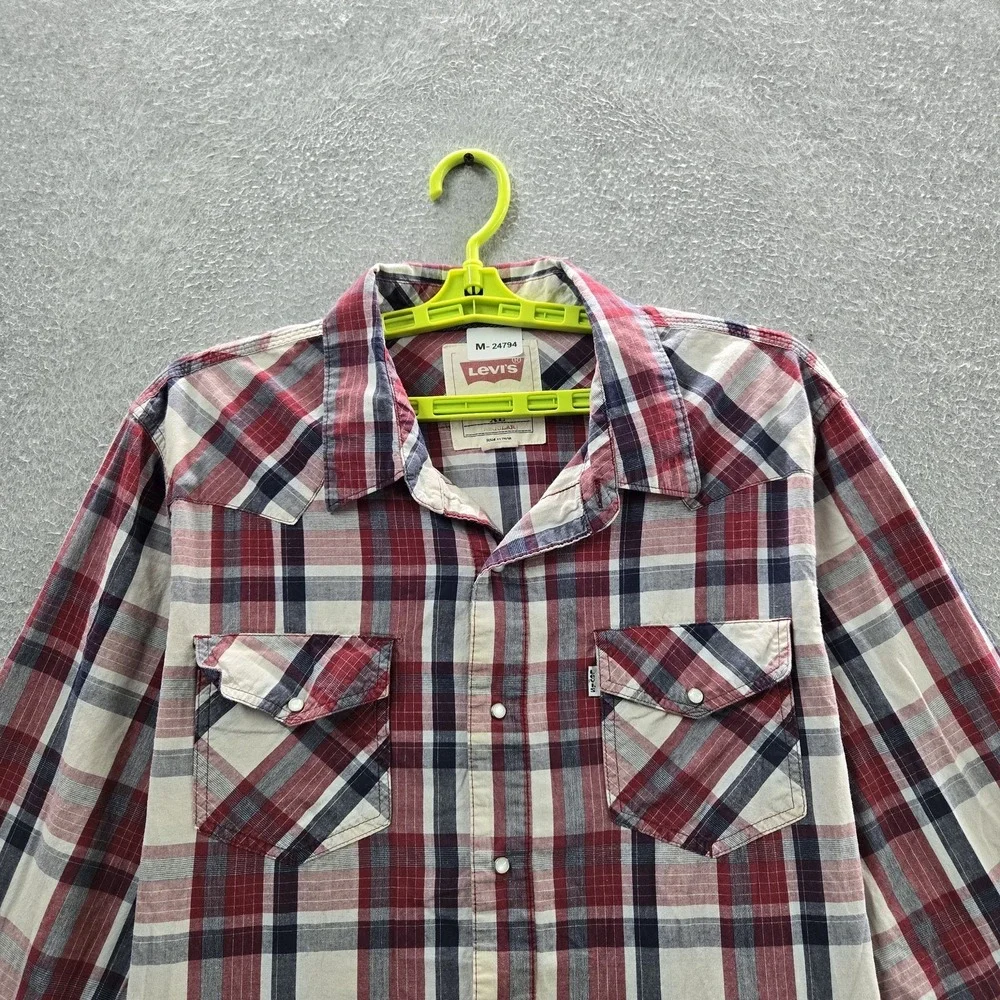 Levis *please carefully